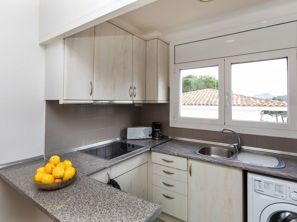 Cabinetry, Kitchen Sink, Property, Countertop, Sink, White, Building, Kitchen, Tap, Window