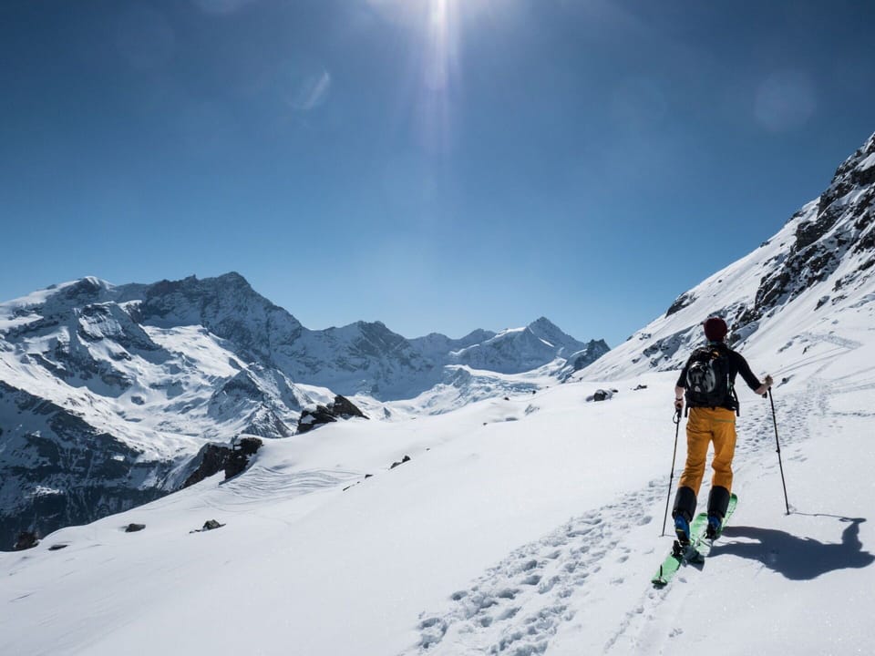 Sky, Mountain, Snow, Cloud, Slope, Sports Equipment, Ice Cap, Terrain