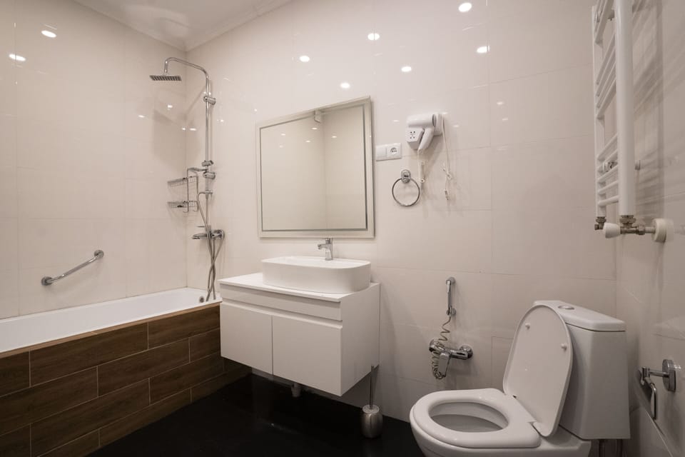 Free toiletries, towels
