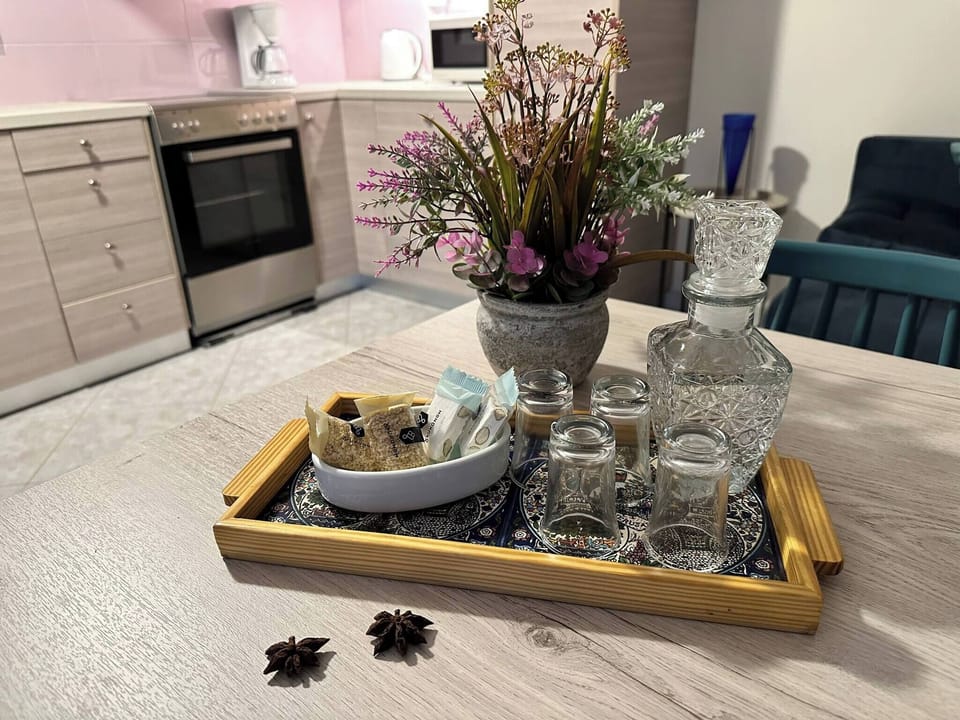 Apartment, 2 Bedrooms, Balcony, Garden View | Private kitchen