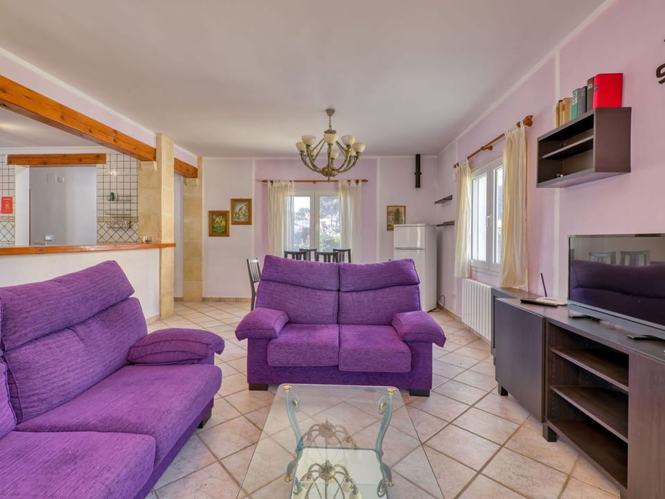 Picture Frame, Furniture, Property, Decoration, Purple, Building, Comfort, Couch, Cabinetry, Interior Design