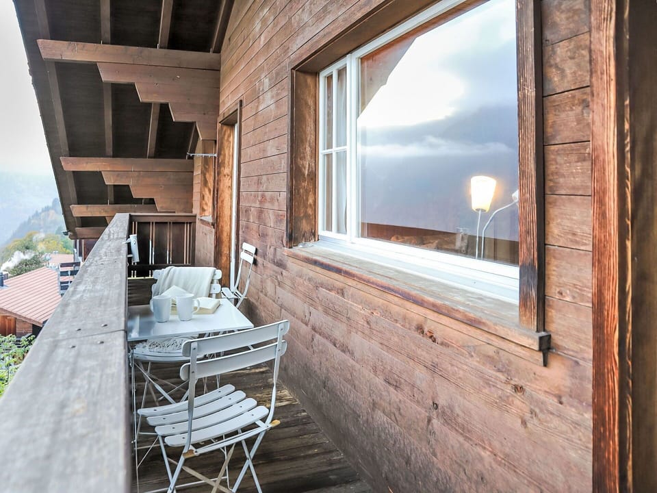 Wood, Hardwood, Plank, Wood Flooring, Wood Stain, Cottage, Balcony, Deck, Daylighting, Siding