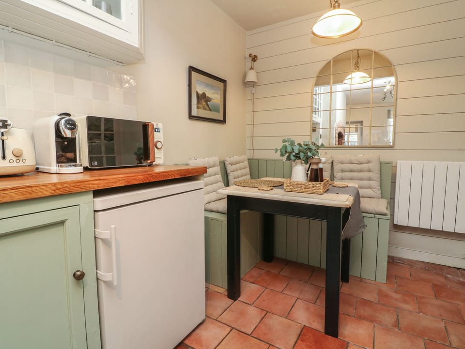 Fridge, dishwasher, electric kettle, toaster