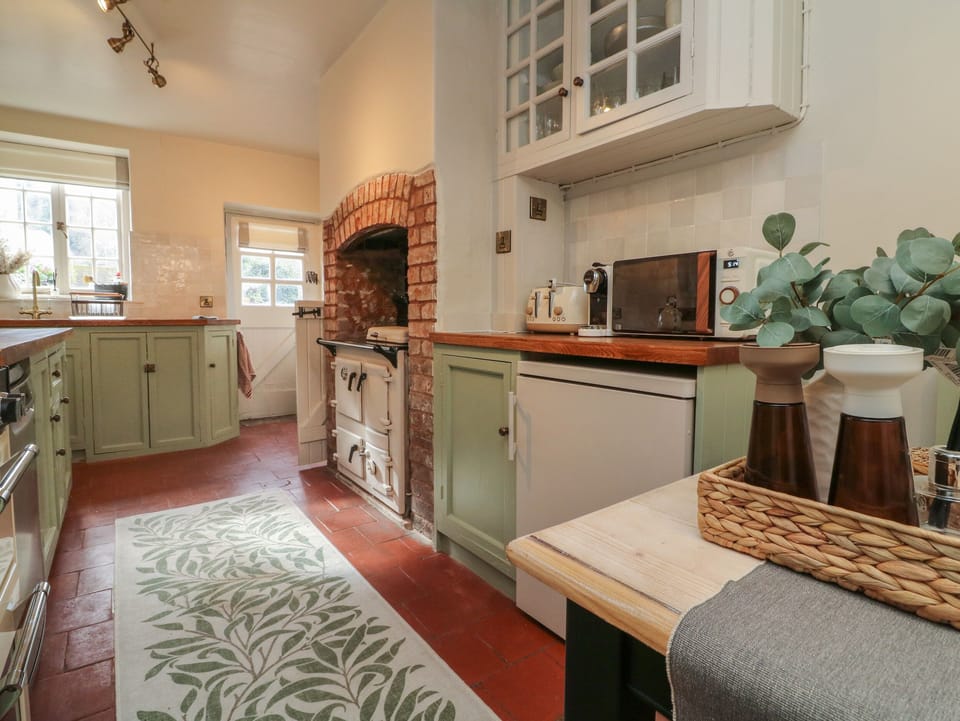 Fridge, dishwasher, electric kettle, toaster