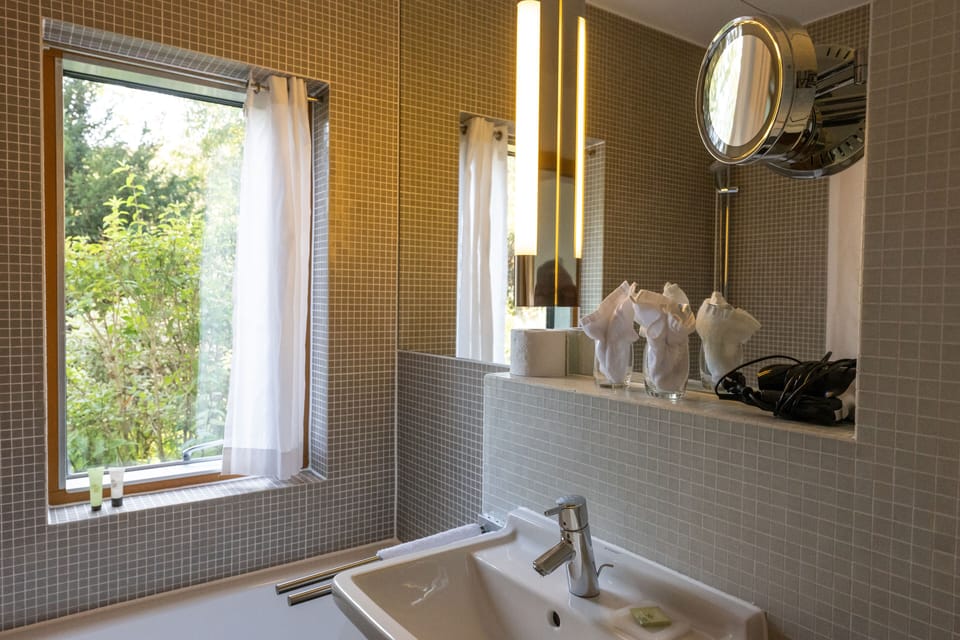 Basic Double Room | Bathroom | Hair dryer