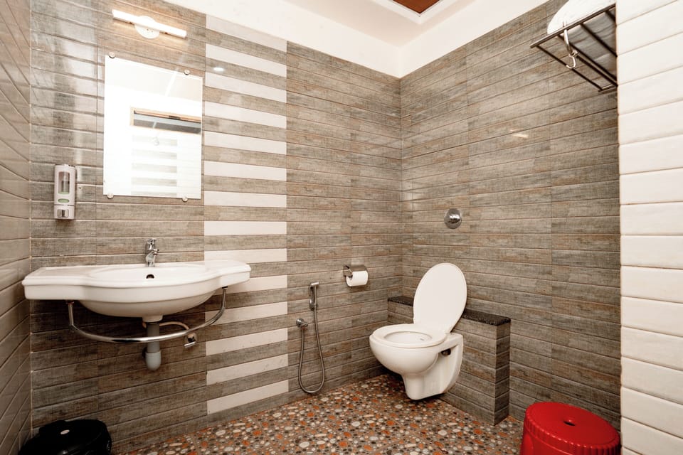 Shower, towels