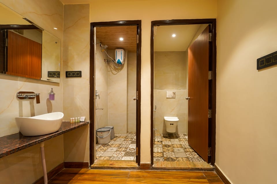 Deluxe Room | Bathroom