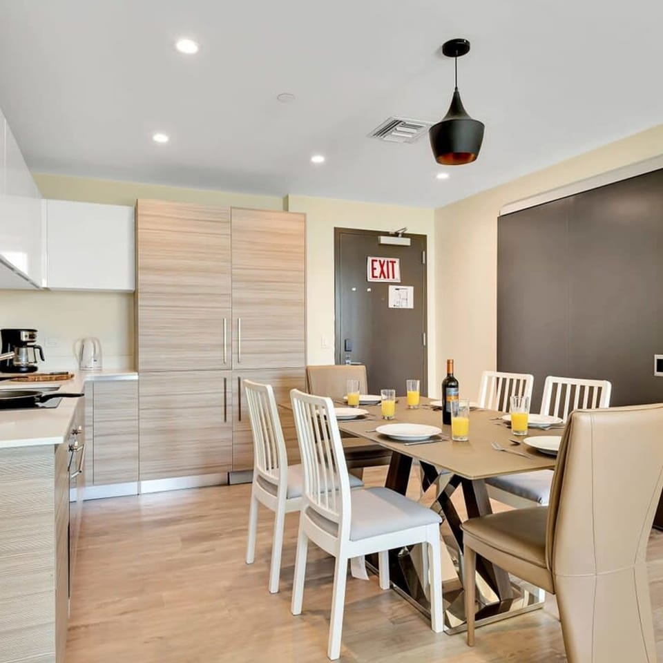 House | 2 bedrooms, iron/ironing board, high-speed internet
