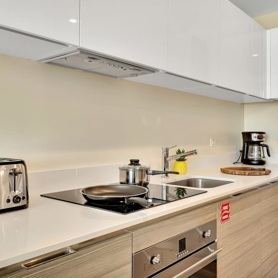 House | 2 bedrooms, iron/ironing board, high-speed internet