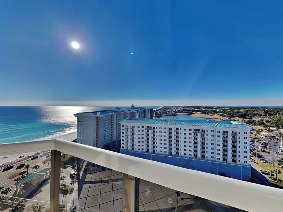 Large Balcony - Gulf View