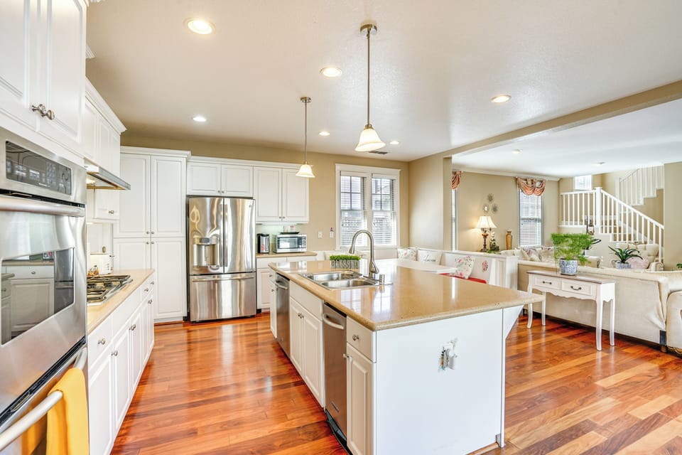 House (4 Bedrooms) | Interior