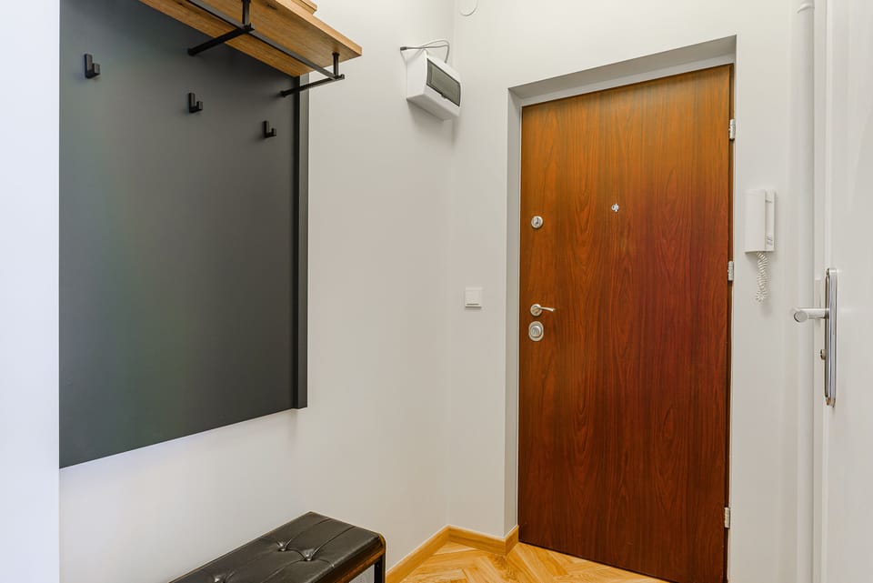Apartment | Living area | Flat-screen TV