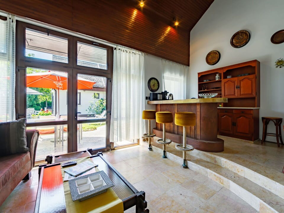 Table, Furniture, Property, Building, Cabinetry, Wood, Window, Interior Design, Chair, Architecture