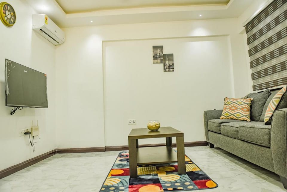 Apartment | Living area | TV