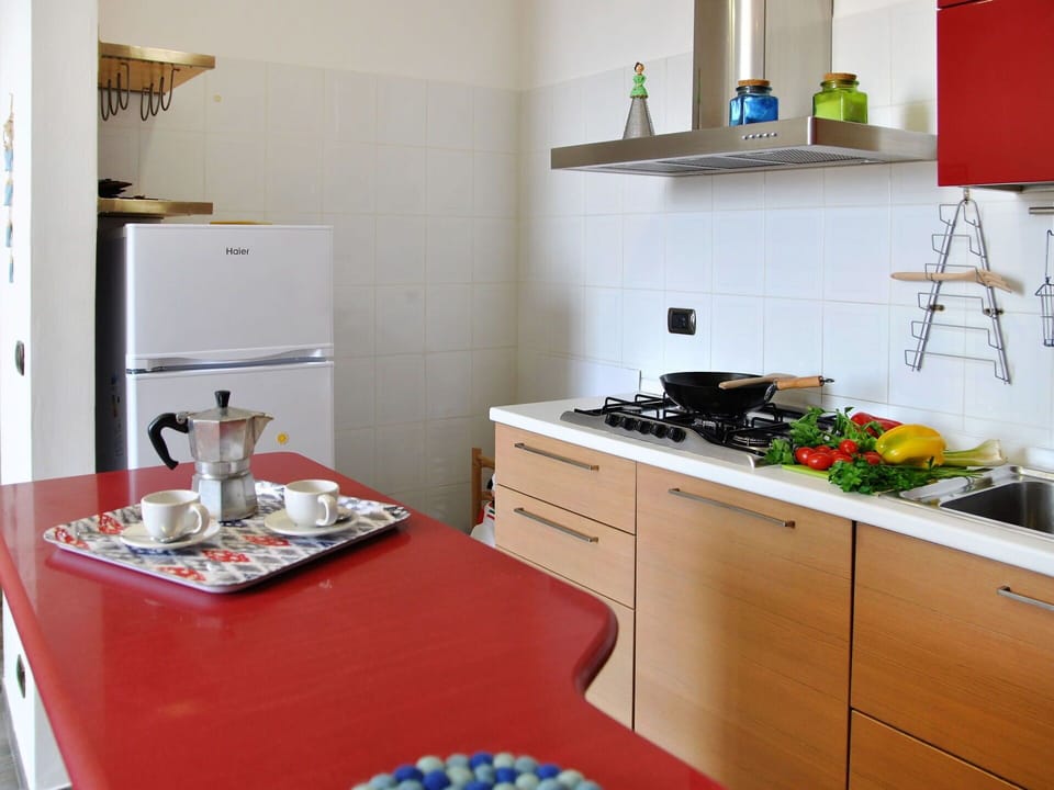 Cabinetry, Countertop, Property, Furniture, Kitchen Appliance, Kitchen Stove, Drawer, Kitchen, Interior Design, Home Appliance
