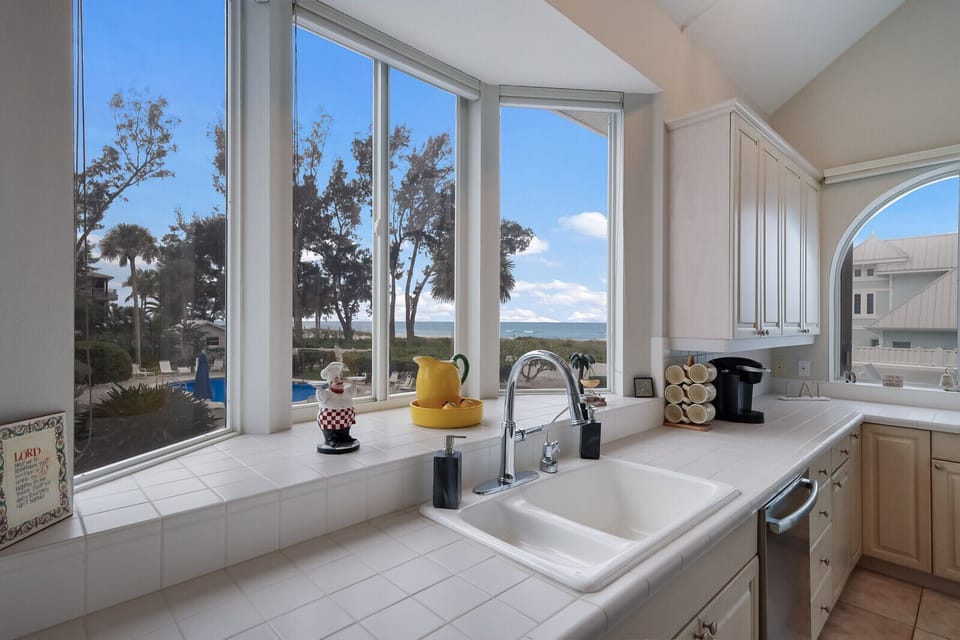 Kitchen - Water views from all around!