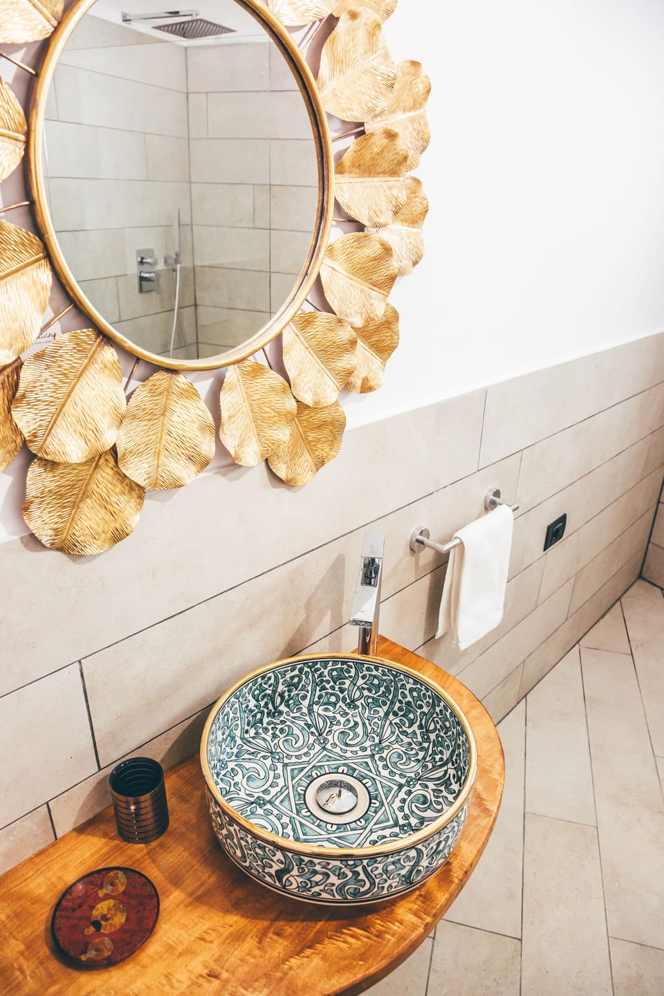 Deluxe Room | Bathroom