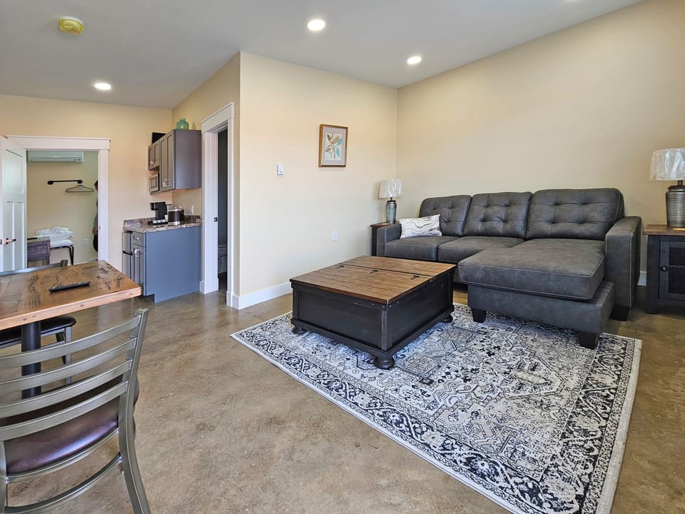 Living Room with Coffee Table, Hi-Speed WiFi and a 55 inch Smart TV