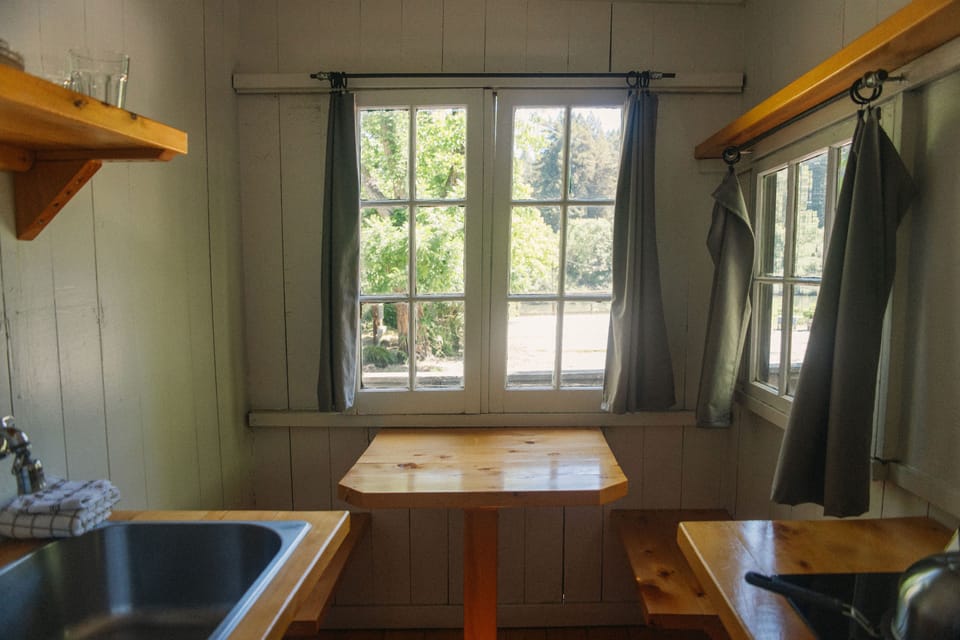 Bungalow, 1 Queen Bed, Kitchenette | Private kitchenette | Mini-fridge