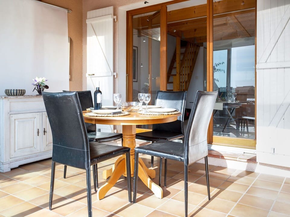 Furniture, Table, Wood, Chair, Interior Design, Flooring, Floor, Building, Real Estate, Kitchen