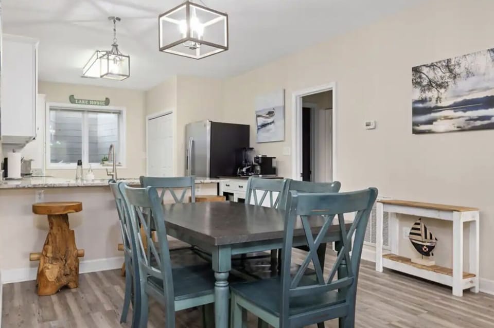 The 2nd bedroom/suite is just off the dining area & kitchen

