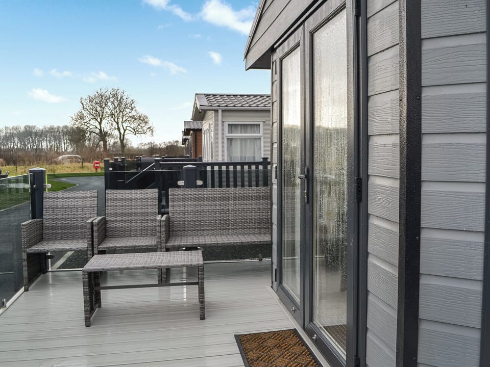 Terrace | Rosie&rsquo;s Retreat - Emily&rsquo;s Escape and Rosie&rsquo;s Retreat, Bridlington