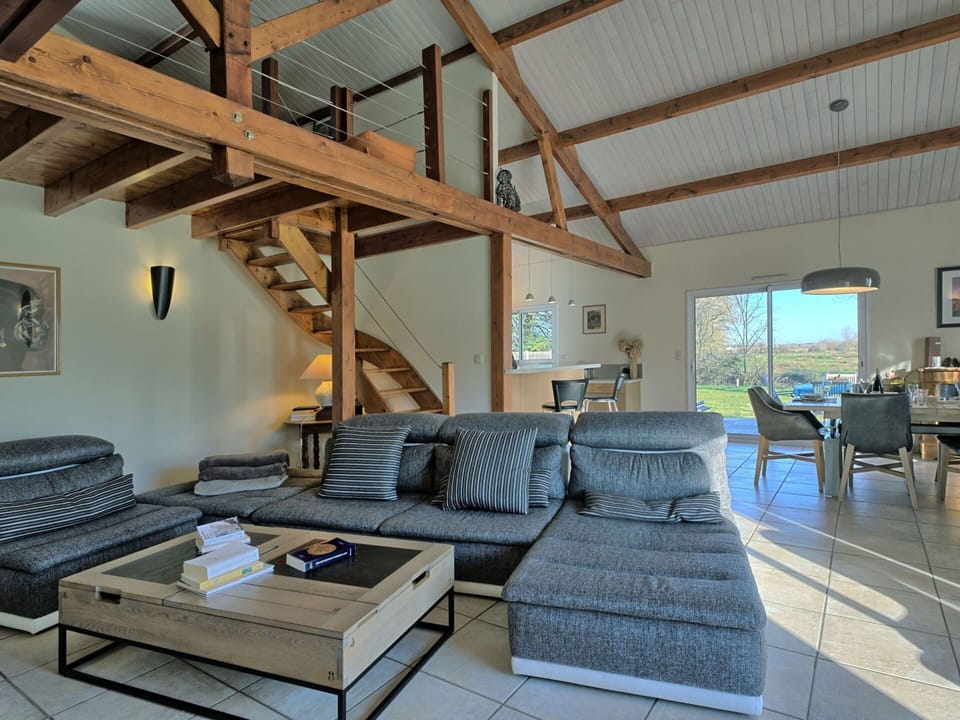 Furniture, Table, Property, Couch, Wood, Living Room, Studio Couch, Architecture, Interior Design, Flooring