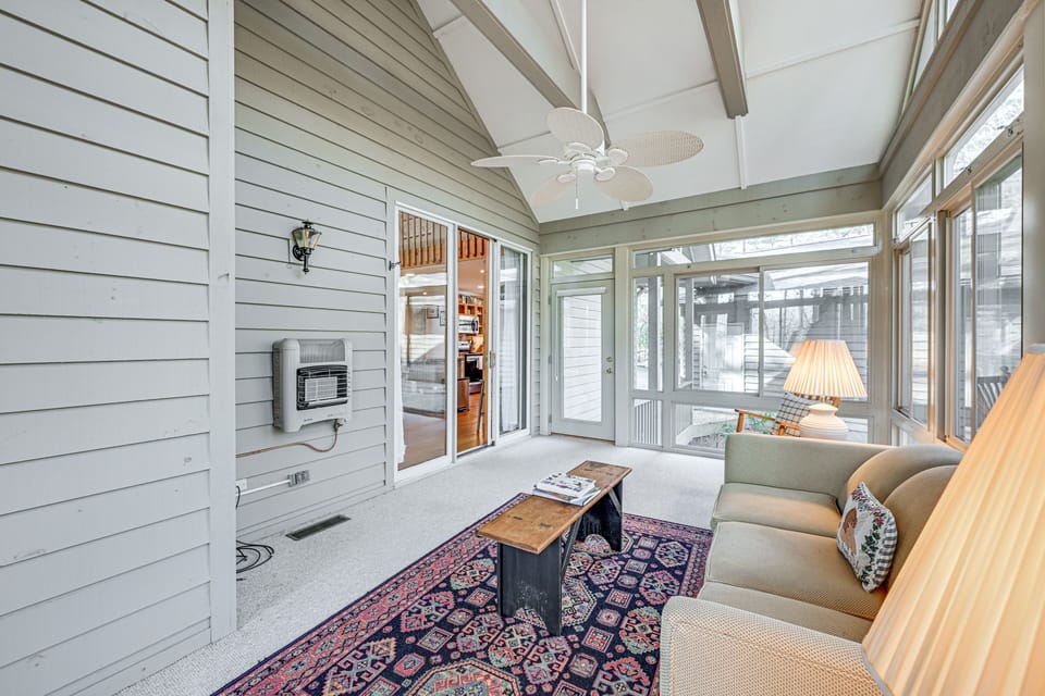Enclosed Porch | 1st Floor | Radiant Gas Heater & A/C | Queen Sleeper Sofa