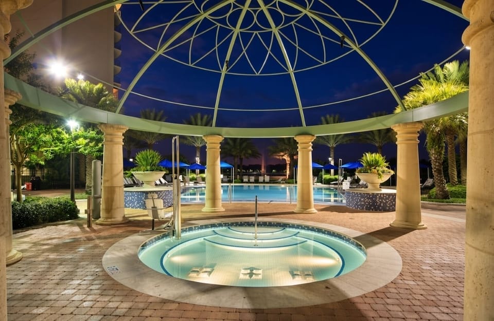 Whirlpool Spa • Night View under Dome