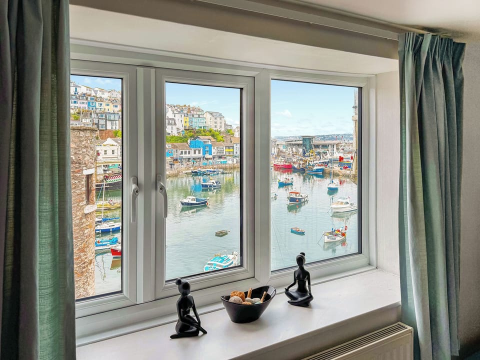 Interior | Captain&rsquo;s Haven, Brixham