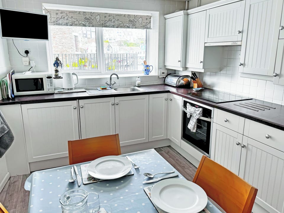 Kitchen/diner | Captain&rsquo;s Haven, Brixham