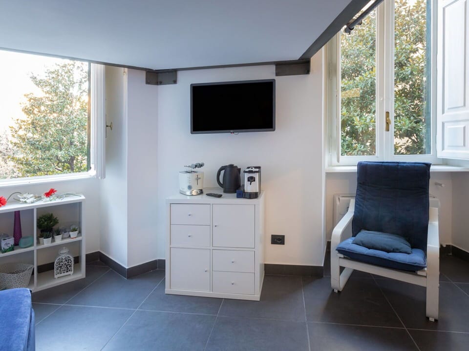Cabinetry, Furniture, Window, Drawer, Wood, Building, Shelving, Chest Of Drawers, Home Appliance, Interior Design