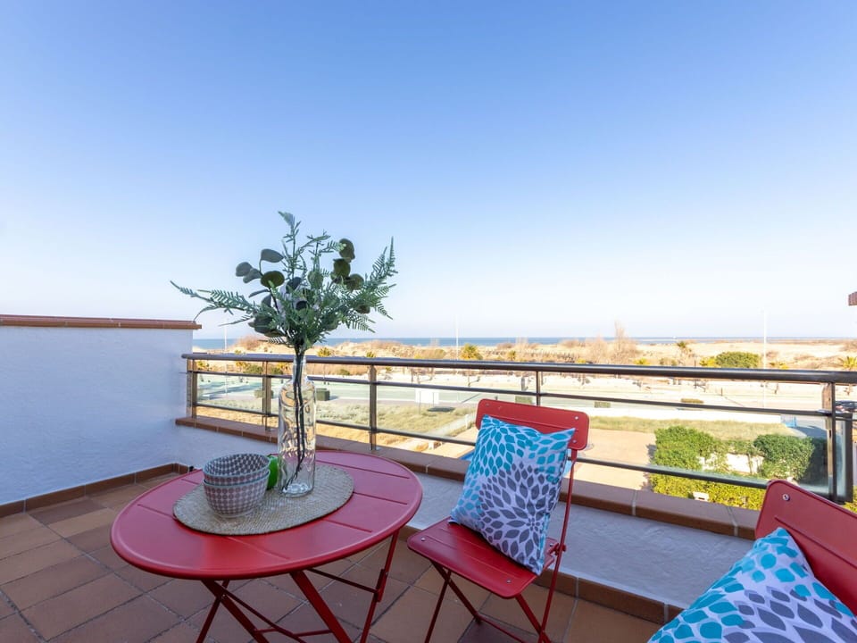 Sky, Plant, Furniture, Azure, Table, Outdoor Furniture, Interior Design, Flowerpot, Leisure, Shade