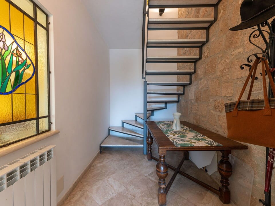 Property, Building, Window, Wood, Interior Design, Architecture, Lighting, House, Art, Wall
