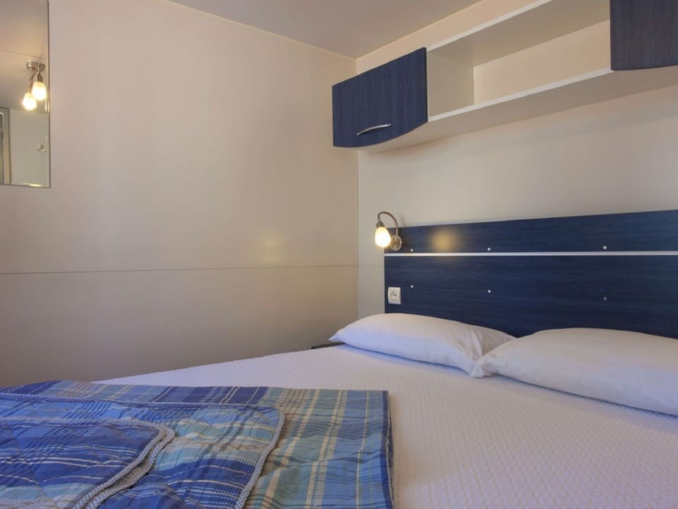 Furniture, Building, Comfort, Azure, Blue, Wood, Lighting, House, Bed Frame, Flooring