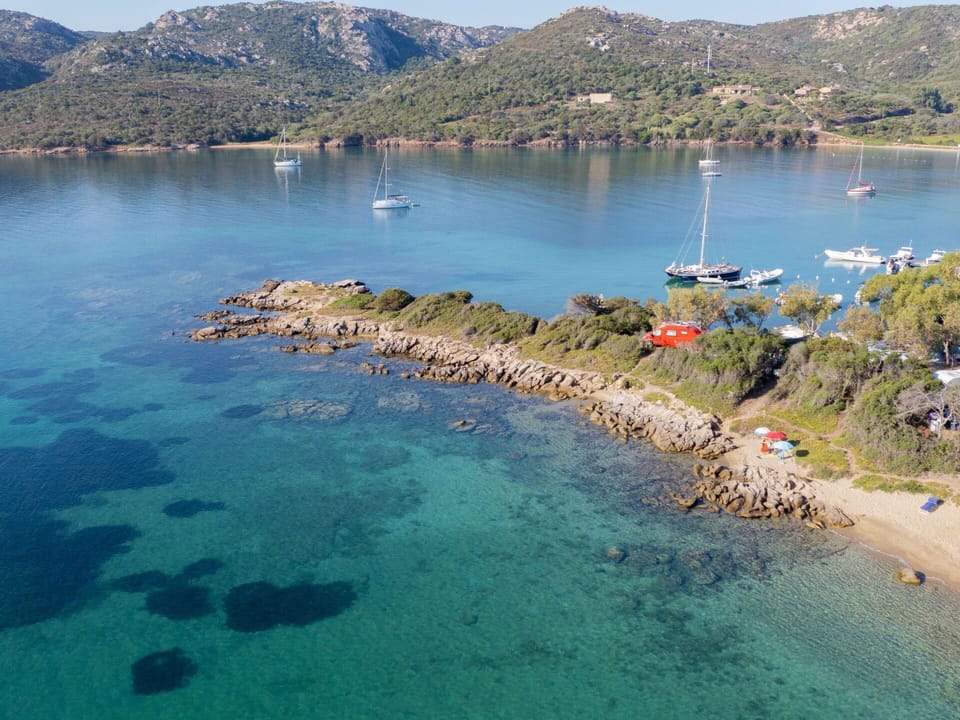 Water, Water Resources, Sky, Azure, Natural Landscape, Mountain, Coastal And Oceanic Landforms, Lake, Landscape, Leisure