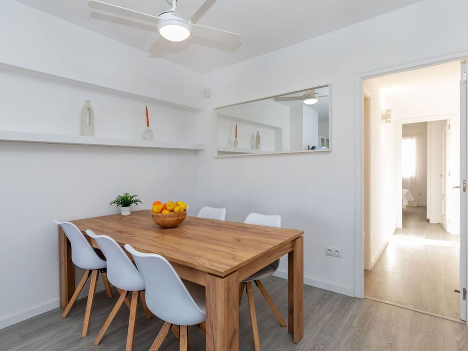 Table, Furniture, Property, Wood, Interior Design, Lighting, Chair, Building, Floor