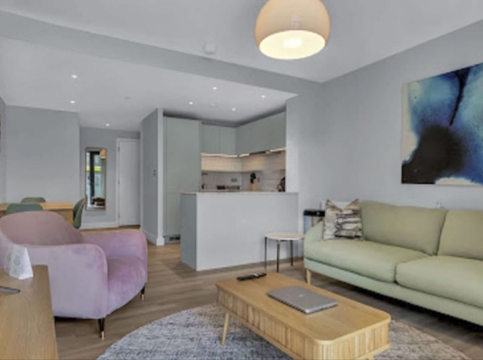 Furniture, Property, Couch, Wood, Comfort, Interior Design, Lighting, Floor, Flooring, Table