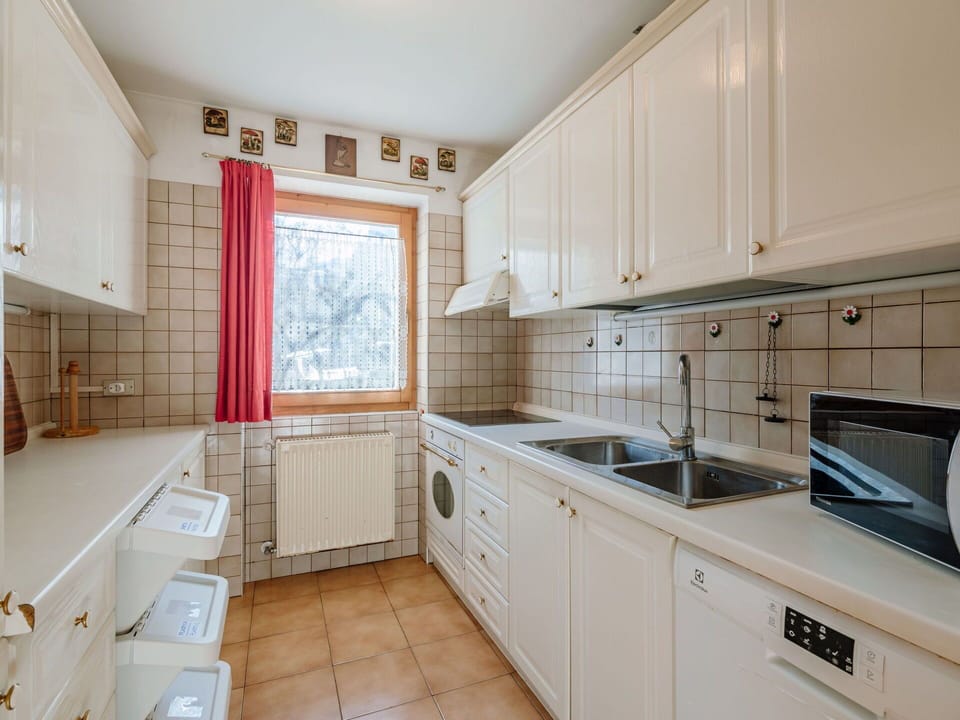 Cabinetry, Property, Sink, Countertop, Kitchen Sink, Building, Kitchen, Wood, Interior Design, Flooring