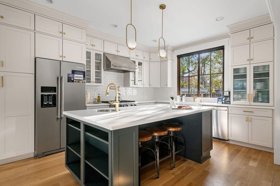 Fully Stocked Kitchen w/ Designer Features