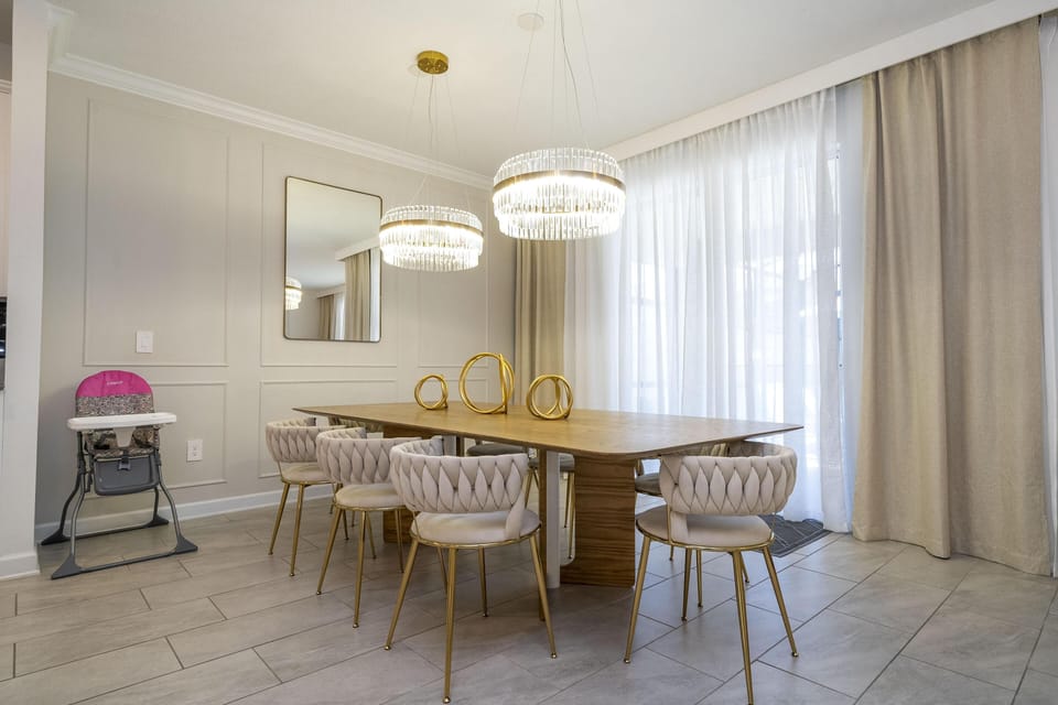 Dinning Room + High Chair