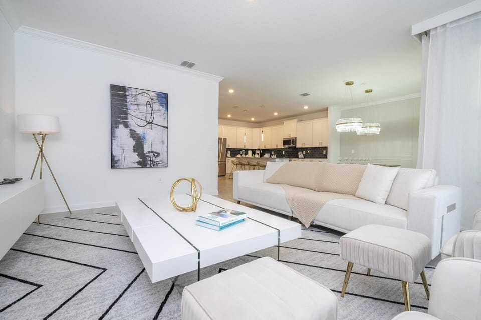 Living Room + Smart TV