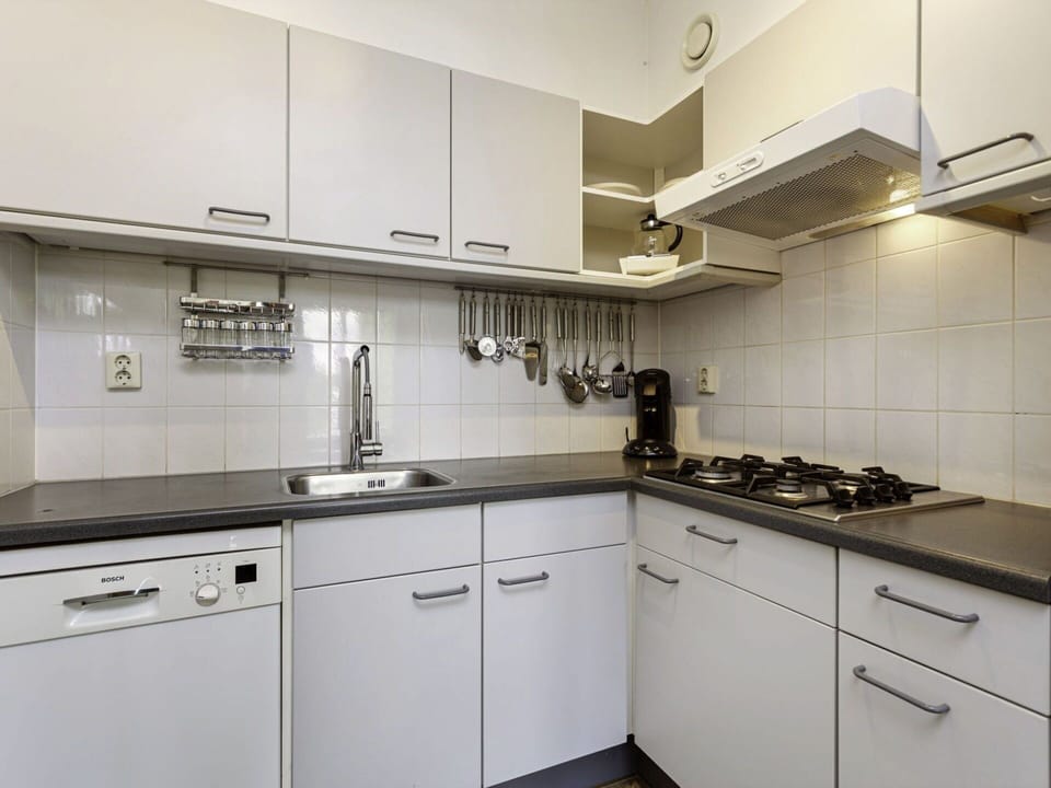 Cabinetry, Countertop, Furniture, Kitchen Sink, Property, Building, Tap, Kitchen Stove, Sink, Kitchen Appliance