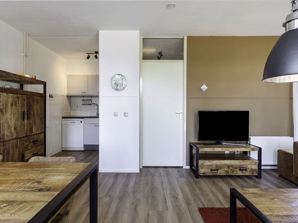 Property, Furniture, Cabinetry, Building, Couch, Wood, Lighting, Interior Design, Architecture, Countertop