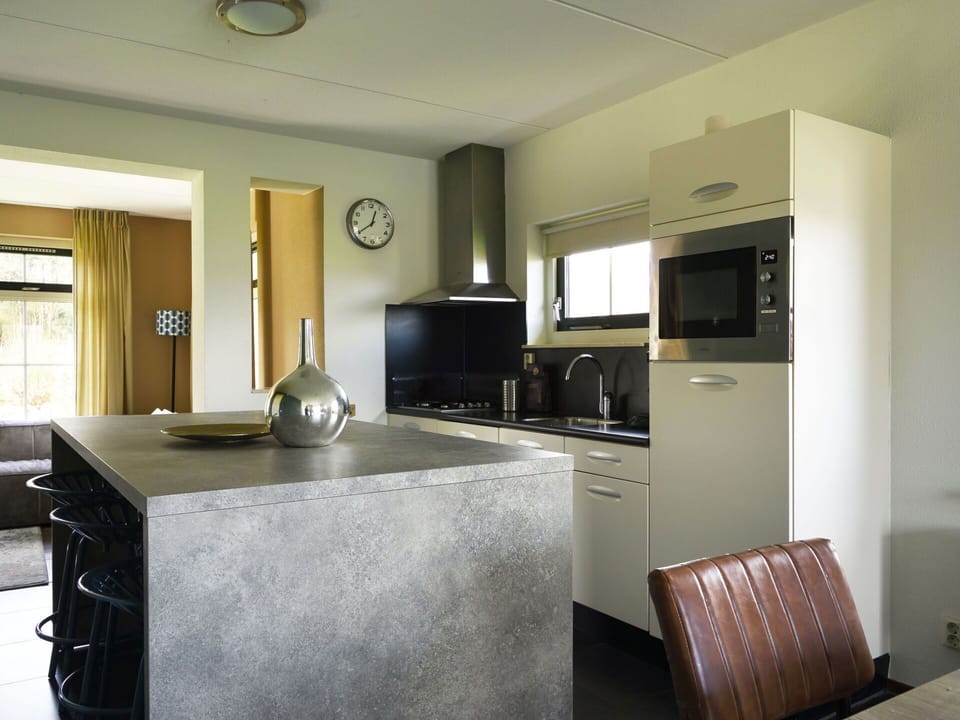 Cabinetry, Countertop, Property, Kitchen, Kitchen Stove, Home Appliance, Wood, Sink, Window, Flooring