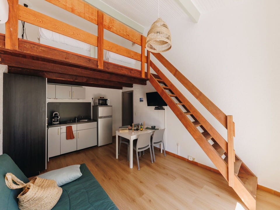 Wood, Furniture, Interior Design, Wood Stain, Hardwood, Design, Chair, Plank, Hotel, Dormitory