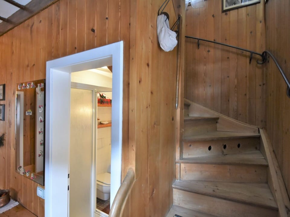 Property, Building, Wood, Window, Architecture, Interior Design, Beam, Wood Stain, Floor