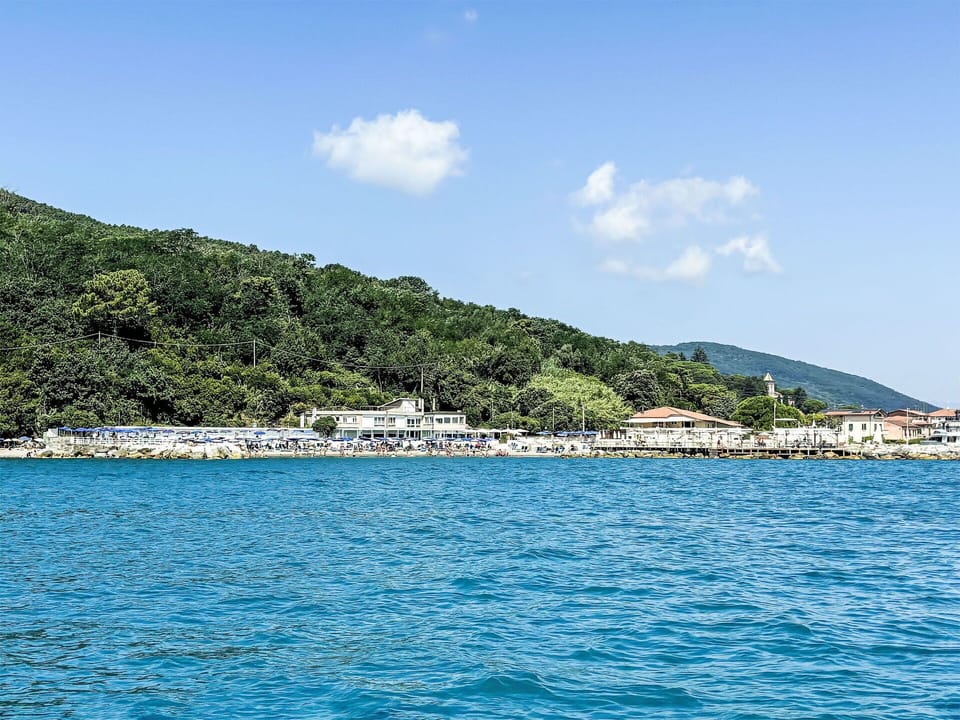 Water, Sky, Cloud, Mountain, Azure, Coastal And Oceanic Landforms, Lake, Natural Landscape, Beach, Horizon