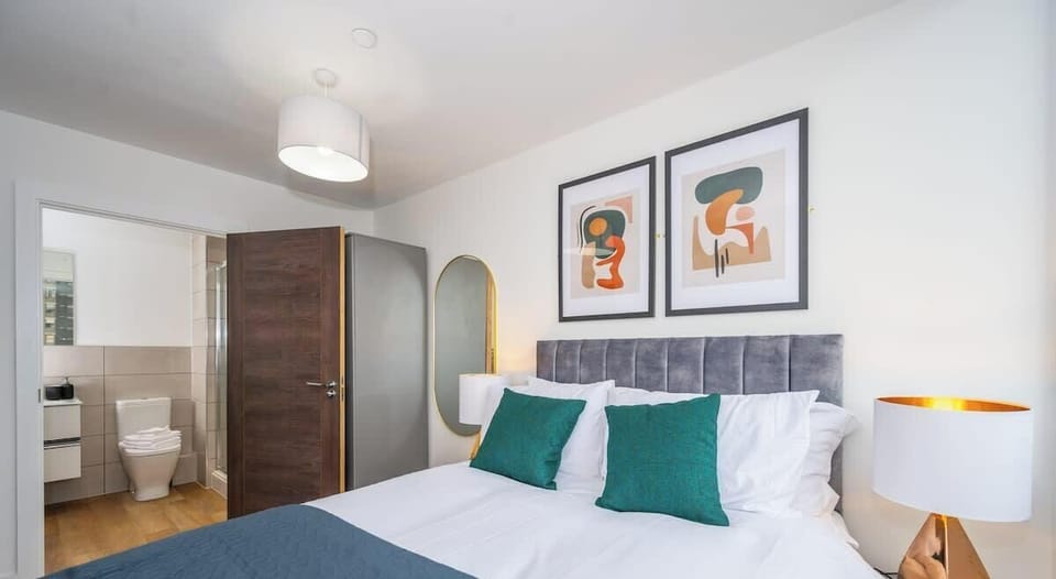 Bedroom at Valore Property Services Short Lets & Serviced Accommodation