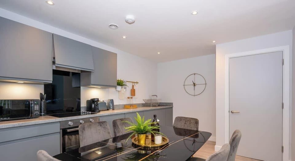 Kitchen & Dining at Valore Property Services Short Lets & Serviced Accommodation